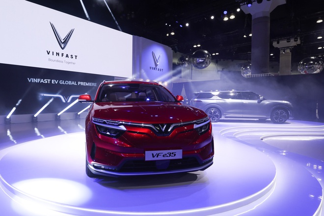 Ngắm trọn bộ hình ảnh 2 mẫu xe điện VinFast vừa ra mắt tại Mỹ, giá bán từ 40.000 USD - Ảnh 2.