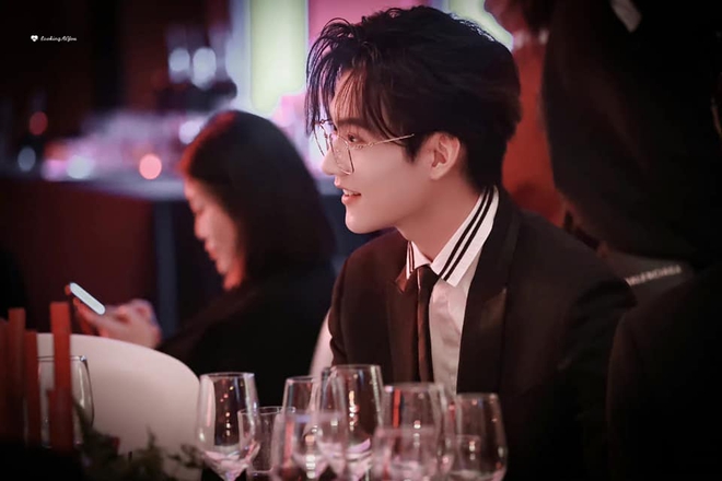 Bữa tiệc visual m&atilde;n nh&atilde;n đ&ecirc;m ELLE: Nhiệt Ba - Dương Mịch kinh diễm &ldquo;ngộp thở&rdquo;, Th&aacute;i Từ Kh&ocirc;n lu mờ v&igrave; đ&agrave;n em nam thần - Ảnh 13.