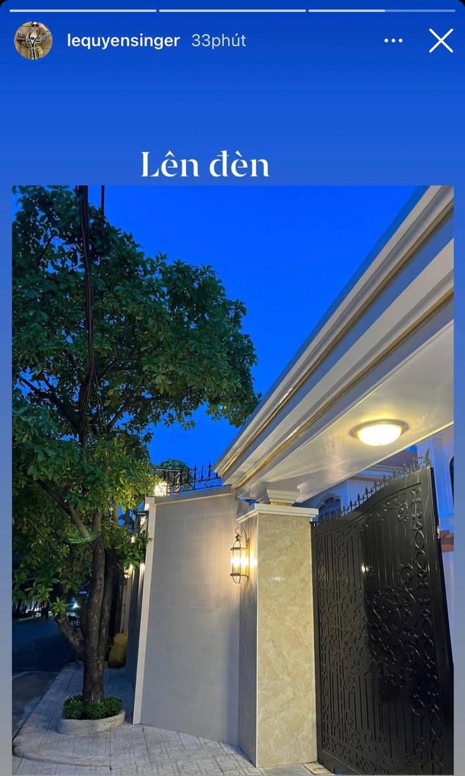 Cuối c&ugrave;ng cũng được chi&ecirc;m ngưỡng chiếc cổng 3,6 tỷ đồng cũng kh&ocirc;ng đủ mua của L&ecirc;̣ Quy&ecirc;n! - Ảnh 2.