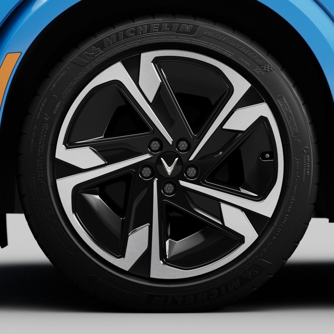 Ngắm trọn bộ hình ảnh 2 mẫu xe điện VinFast vừa ra mắt tại Mỹ, giá bán từ 40.000 USD - Ảnh 12.