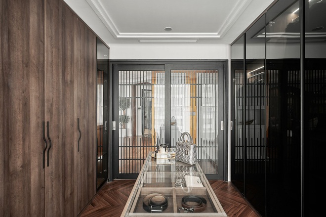 Căn hộ 140m2 ph&aacute; c&aacute;ch với c&aacute;c chi tiết đậm chất Đ&ocirc;ng Dương, nh&igrave;n ảnh thật ngỡ ng&agrave;ng ngơ ng&aacute;c v&igrave; lung linh hơn cả 3D - Ảnh 11.