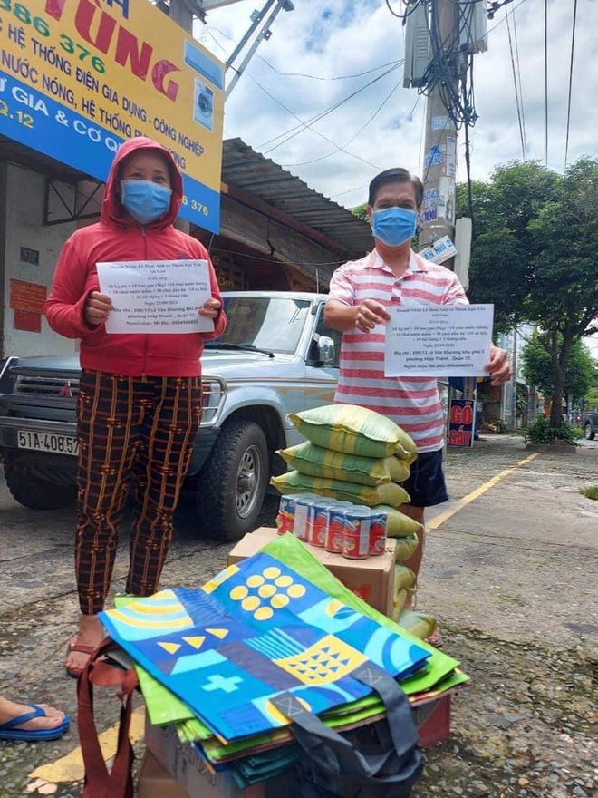 Những người từ c&otilde;i chết Covid-19 về: T&ocirc;i vẫn tự thắp hương cho bệnh nh&acirc;n đ&atilde; mất của m&igrave;nh - Ảnh 6.