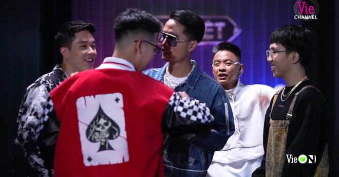 Chưa kịp xuất hiện ở tập 4 Rap Việt, nam rapper này đã được netizen thi nhau nhận làm chồng! - Ảnh 2.