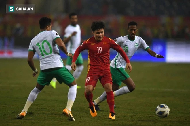 Tụt dốc tr&ecirc;n bảng xếp hạng FIFA, đội tuyển Việt Nam may mắn kh&ocirc;ng rơi khỏi top 100 - Ảnh 1.
