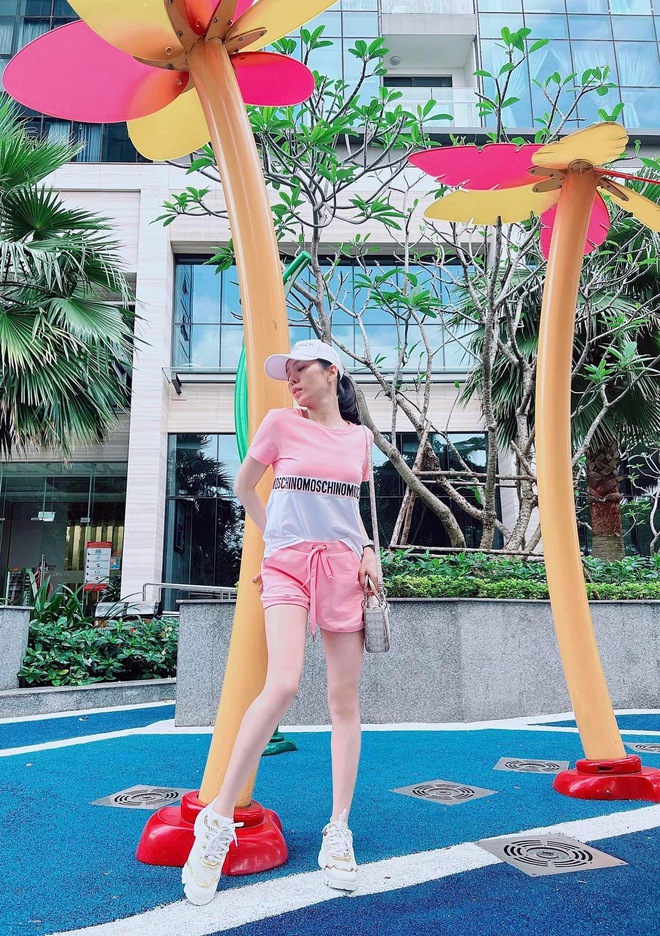 Lệ Quyên xì tin xuống phố: Phụ kiện sương sương giá trị hàng tỷ đồng nhưng hình như có gì đó sai sai? - Ảnh 3.