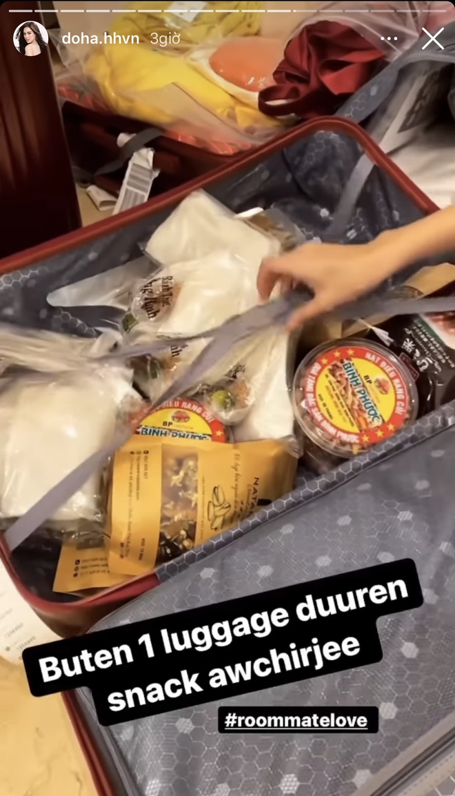 Đỗ Hà mang cả vali toàn đồ ăn vặt Việt Nam đến Miss World, phản ứng của bạn cùng phòng gây sốt? - Ảnh 3.