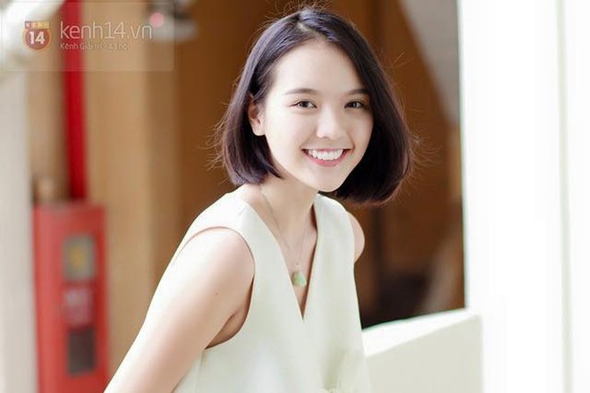 Hải Tú được "ông trùm" săn chân dài nhận xét sau 1 buổi đi cafe: "Lâu lắm rồi mới bồn chồn về một vẻ đẹp đến nao lòng" - Ảnh 2. Hải Tú được "ông trùm" săn chân dài nhận xét sau 1 buổi đi cafe: "Lâu lắm rồi mới bồn chồn về một vẻ đẹp đến nao lòng" - Ảnh 2.