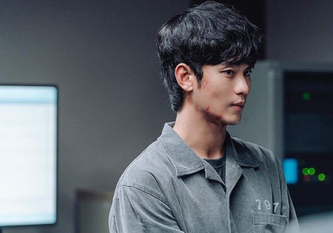 Phim mới của Kim Soo Hyun mở điểm cao ngất, netizen khen nức nở xứng danh cụ giáo siêu cát-xê - Ảnh 6.