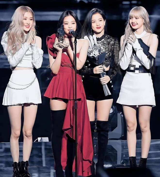 Chảo lửa nhan sắc nhóm nữ Gen 4: aespa và ITZY có đủ sức kèn cựa em gái BTS và BLACKPINK không? - Ảnh 25.