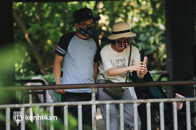 Ngày đầu Thảo Cầm Viên Sài Gòn mở cửa sau 6 tháng tạm dừng vì dịch, người dân háo hức mua vé ghé thăm bầy thú - Ảnh 7.