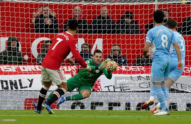 Ronaldo &quot;hết phép&quot;, MU thua tâm phục khẩu phục trước đại kình địch Man City ngay tại Old Trafford - Ảnh 9.