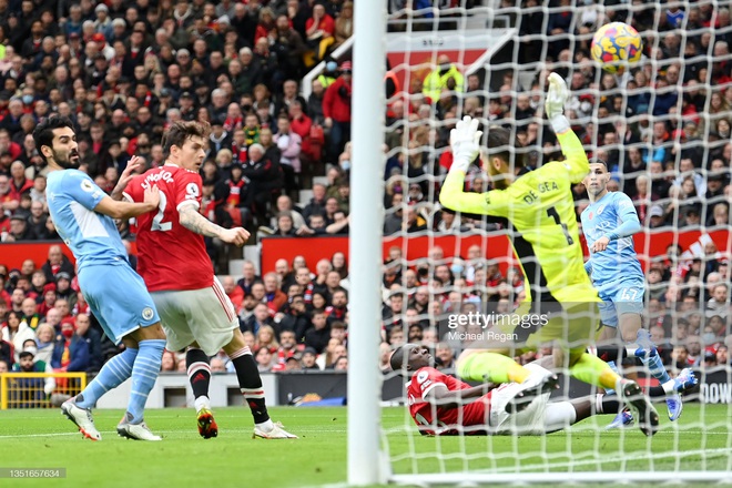 Ronaldo &quot;hết phép&quot;, MU thua tâm phục khẩu phục trước đại kình địch Man City ngay tại Old Trafford - Ảnh 10.