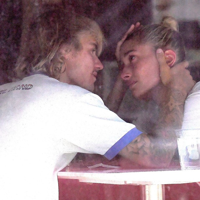 B&agrave; x&atilde; Justin Bieber thừa nhận từng bật kh&oacute;c khi gọi cho mẹ, l&iacute; do li&ecirc;n quan đến cuộc h&ocirc;n nh&acirc;n với ho&agrave;ng tử nhạc Pop? - Ảnh 4.