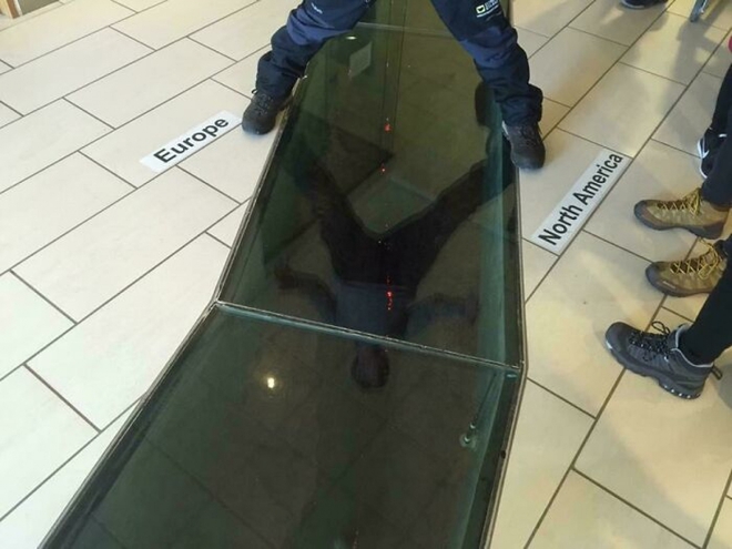 Những h&igrave;nh ảnh th&uacute; vị cho thấy Iceland kh&ocirc;ng giống bất kỳ nước n&agrave;o tr&ecirc;n thế giới - Ảnh 10.