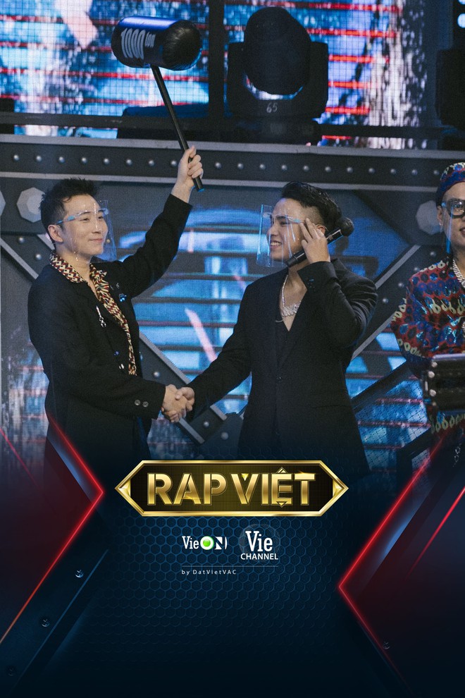 Rap Việt mùa 2 tập nào cũng có soái ca nhưng xét về “tài sắc vẹn toàn” thì chỉ có mỗi chiến binh 5000 máu này - Ảnh 16.