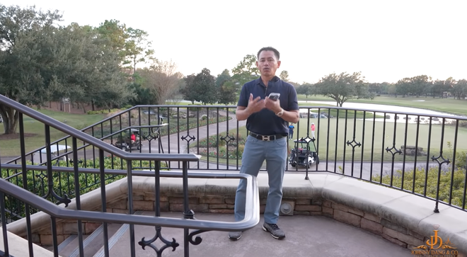 Johnny Đặng đầu tư MV dài hơn 25 phút để “bóc phốt” ngược Khoa Pug, vô tình lộ chuyện đã lên kịch bản từ trước? - Ảnh 4. Johnny Đặng đầu tư MV dài hơn 25 phút để “bóc phốt” ngược Khoa Pug, vô tình lộ chuyện đã lên kịch bản từ trước? - Ảnh 4.