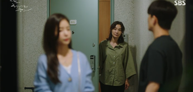 Chuyện tình của Song Hye Kyo gặp biến căng, hết mẹ chồng chơi đểu đến nhà gái ngăn cấm ở tập 9 Now, We Are Breaking Up - Ảnh 3.