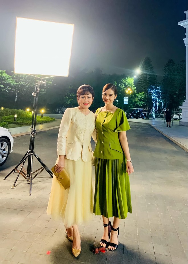 Đ&acirc;y đ&iacute;ch thị l&agrave; nữ ch&iacute;nh mặc đẹp nhất phim Việt, tới mức n&agrave;o m&agrave; netizen r&eacute;o chị Nam Hương Vị T&igrave;nh Th&acirc;n ra học tập? - Ảnh 7.