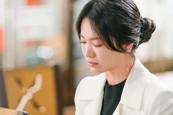 4 mỹ nhân Hàn diễn cảnh khóc cực đỉnh: Song Hye Kyo một màu đấy nhưng cứ khóc là khán giả lịm tim! - Ảnh 1.