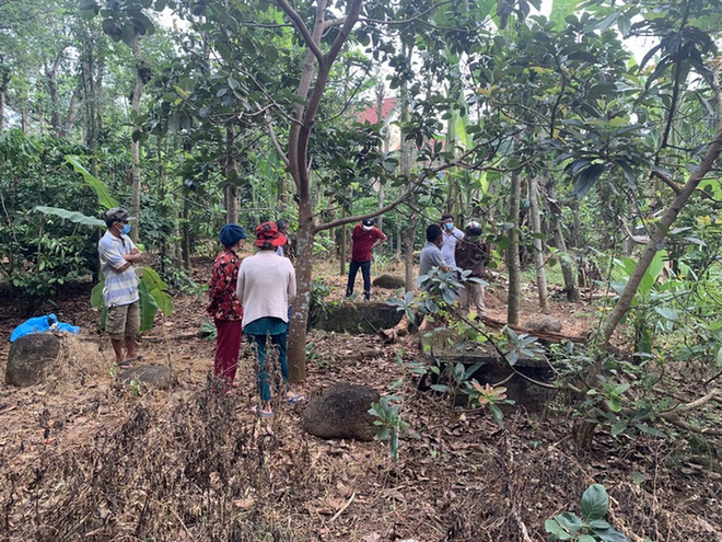 Vụ ôm thi thể cô gái bị cháy trốn dưới giếng: Mẹ nghi phạm kể thời khắc ngăn cản con trai - Ảnh 3.