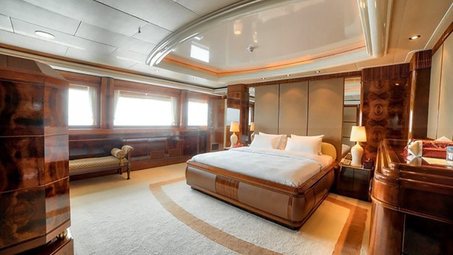 Siêu du thuyền bất đối xứng độc lạ giá 34 triệu USD của doanh nhân gốc Hoa - Ảnh 7.