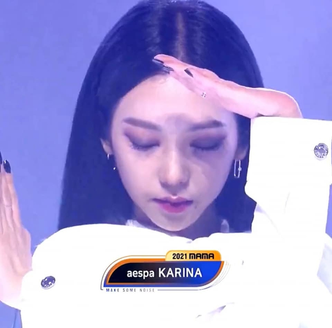 Màn kết hợp của idol Gen 4 tại MAMA 2021: Yeji (ITZY) và Karina (aespa) lần đầu so kè nhan sắc, netizen thất vọng vì một lý do - Ảnh 21.