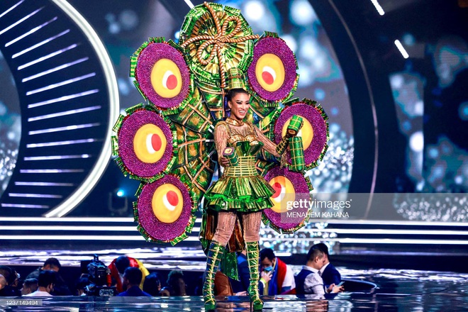 Trước giờ Kim Duy&ecirc;n bước v&agrave;o chung kết Miss Universe, HHen Ni&ecirc; nhắc g&igrave; về th&agrave;nh t&iacute;ch chấn động Vbiz - Ảnh 5.