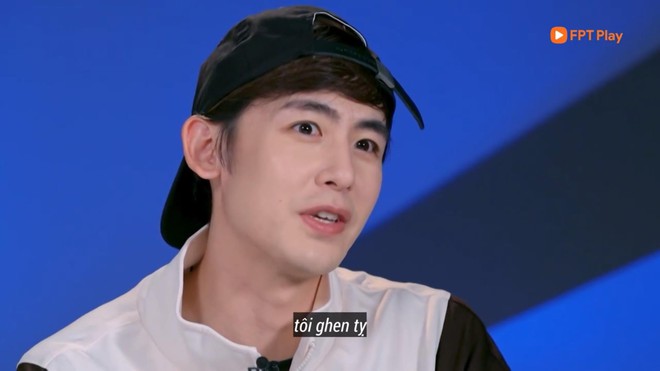 Hoàng tử Thái Nichkhun cài áo hờ hững, mang hit của 2PM khuấy động show Trung Quốc - Ảnh 3.