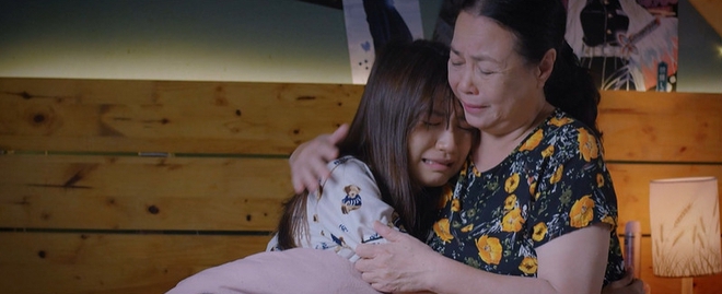 Kh&oacute;c lụt nh&agrave; với Thương Ng&agrave;y Nắng Về tập 15: H&oacute;a ra bi kịch gia đ&igrave;nh b&agrave; Nga đến từ một hộp m&agrave;u? - Ảnh 4.