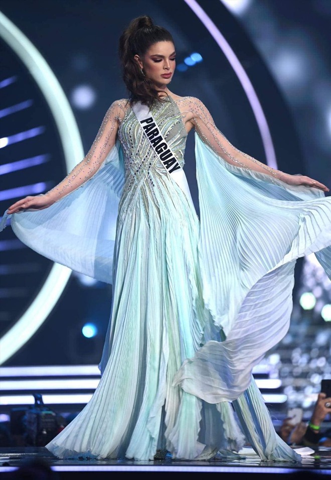 Biến căng: Dàn thí sinh Miss Universe lập bè phái, lấp lửng chiến thắng của Tân Hoa hậu "có vấn đề" - Ảnh 5.