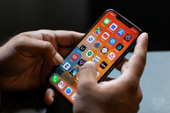 C&aacute;c chuy&ecirc;n gia cảnh b&aacute;o người d&ugrave;ng iPhone c&oacute; thể gặp nguy hiểm nếu kh&ocirc;ng biết điều n&agrave;y! - Ảnh 1.