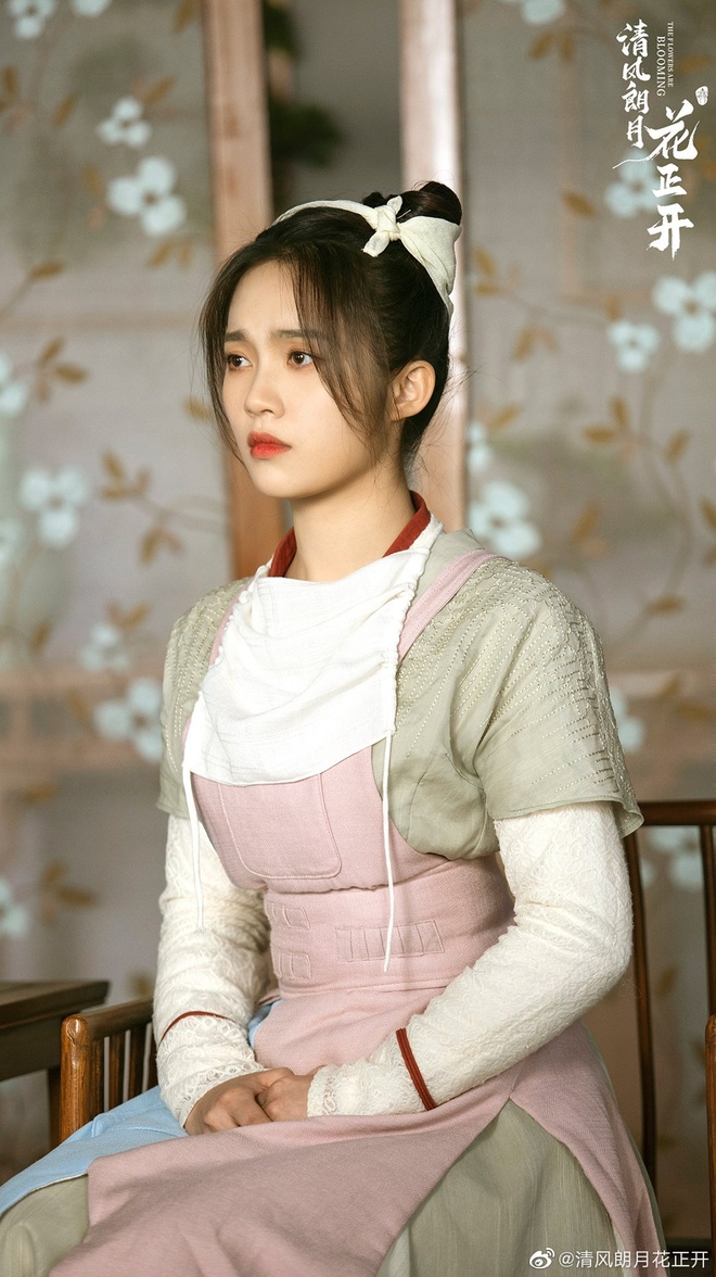 Giật m&igrave;nh với nhan sắc đ&aacute;ng sợ của chị g&aacute;i C&uacute;c Tịnh Y, make up lố đến cứng đơ gấp trăm lần c&ocirc; em ở phim mới - Ảnh 9.