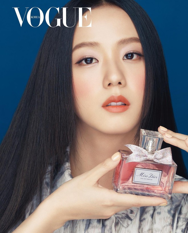 Jisoo (BLACKPINK) dạo này khác quá: Đổi cả style và trang điểm lạ mắt, nhan sắc không bị dìm mà quyến rũ hơn gấp bội - Ảnh 9.