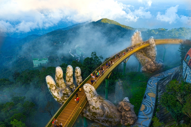 Cầu Vàng Đà Nẵng chiến thắng ngoạn mục tại World Travel Award 2021 - Ảnh 1.