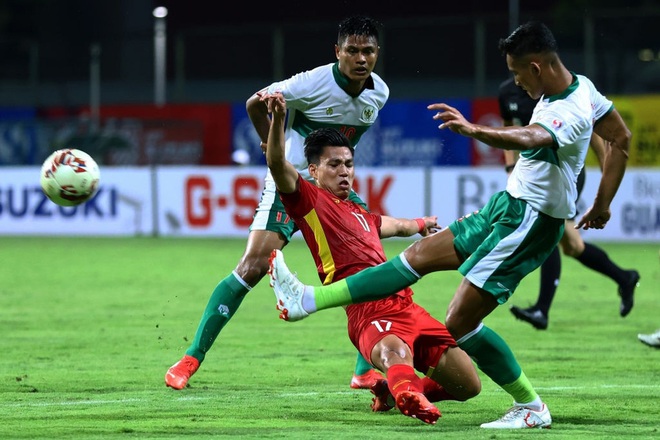 BLV Tạ Biên Cương chỉ ra điểm yếu của đội tuyển Việt Nam tại AFF Suzuki Cup 2020 - Ảnh 1.