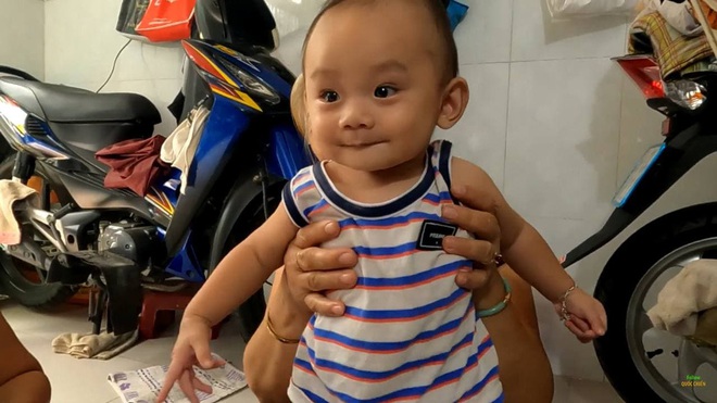 Bé sơ sinh bị bỏ rơi ở khu nhà giàu, duyên số trở thành con chị lao công nghèo - Ảnh 6. Bé sơ sinh bị bỏ rơi ở khu nhà giàu, duyên số trở thành con chị lao công nghèo - Ảnh 6.