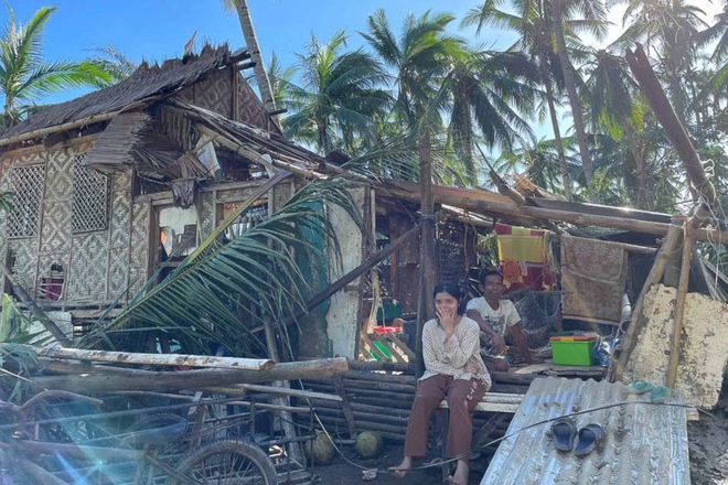 Philippines đối mặt “thảm họa kép”: Siêu bão Rai và nguy cơ bùng phát Covid - Ảnh 2.