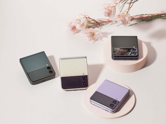 Review điện thoại Samsung Z Flip 3 phi&ecirc;n bản giới hạn: Gi&aacute; 57 triệu đồng, thiết kế nhỏ gọn v&agrave; được update c&aacute;c t&iacute;nh năng si&ecirc;u hay ho - Ảnh 2.