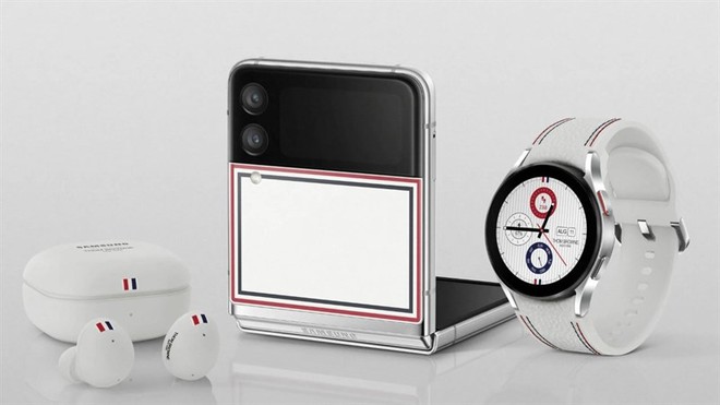 Review điện thoại Samsung Z Flip 3 phi&ecirc;n bản giới hạn: Gi&aacute; 57 triệu đồng, thiết kế nhỏ gọn v&agrave; được update c&aacute;c t&iacute;nh năng si&ecirc;u hay ho - Ảnh 3.