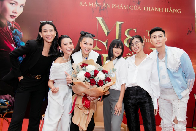 Chị đại Thanh Hằng ho&aacute; tổng t&agrave;i c&agrave;n qu&eacute;t sự kiện: Nhan sắc thăng hạng, đ&ocirc;i ch&acirc;n d&agrave;i 1m12 chiếm trọn spotlight! - Ảnh 6.