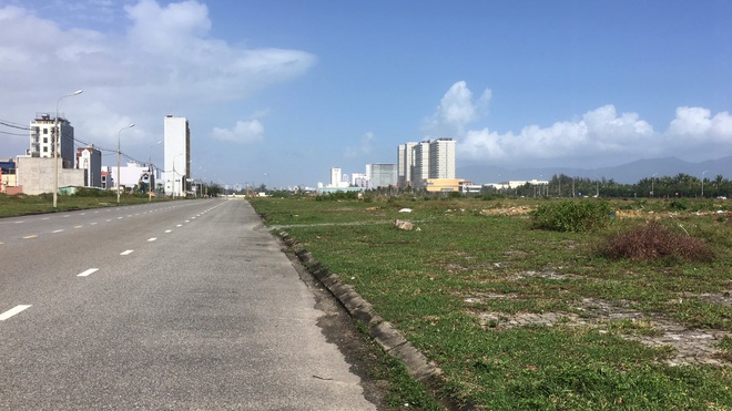 Diễn biến mới nhất vụ Gi&aacute;m đốc c&ocirc;ng ty bất động sản uống thuốc tự tử tại to&agrave; - Ảnh 1.