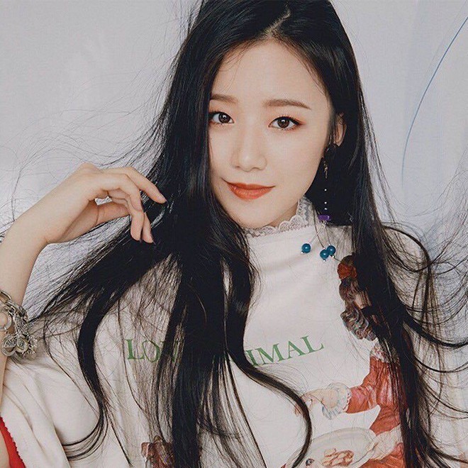 Mỹ nh&acirc;n c&oacute; visual đ&egrave; bẹp BLACKPINK, Red Velvet: Kh&iacute; chất sang trọng tr&ecirc;n s&acirc;n khấu thật kh&ocirc;ng đ&ugrave;a được! - Ảnh 9.