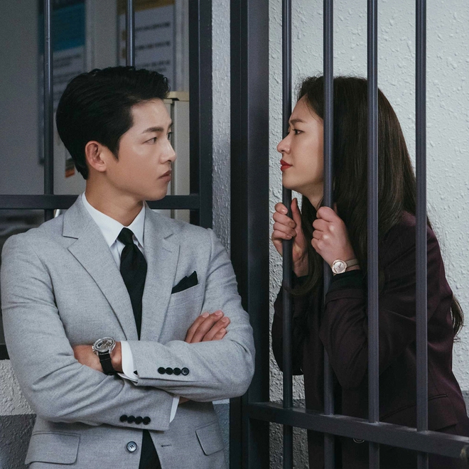 5 cặp đ&ocirc;i 2021 khiến kh&aacute;n giả nằng nặc đ&ograve;i phim giả t&igrave;nh thật: Song Joong Ki v&agrave; bạn g&aacute;i cưới lu&ocirc;n cũng được! - Ảnh 1.
