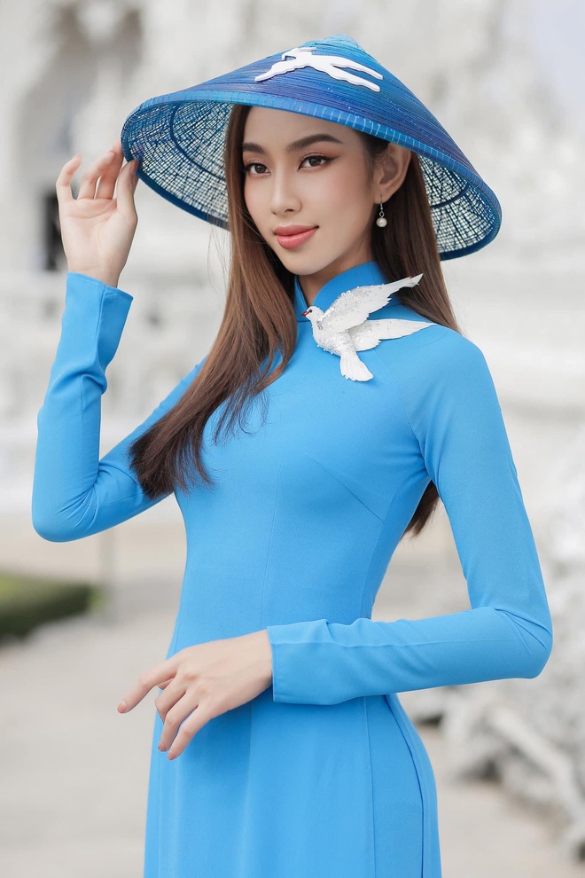 Full bộ ảnh áo dài Việt Nam trên đất Thái của Thuỳ Tiên, netizen bất ngờ khi biết được ý nghĩa đằng sau! - Ảnh 2.