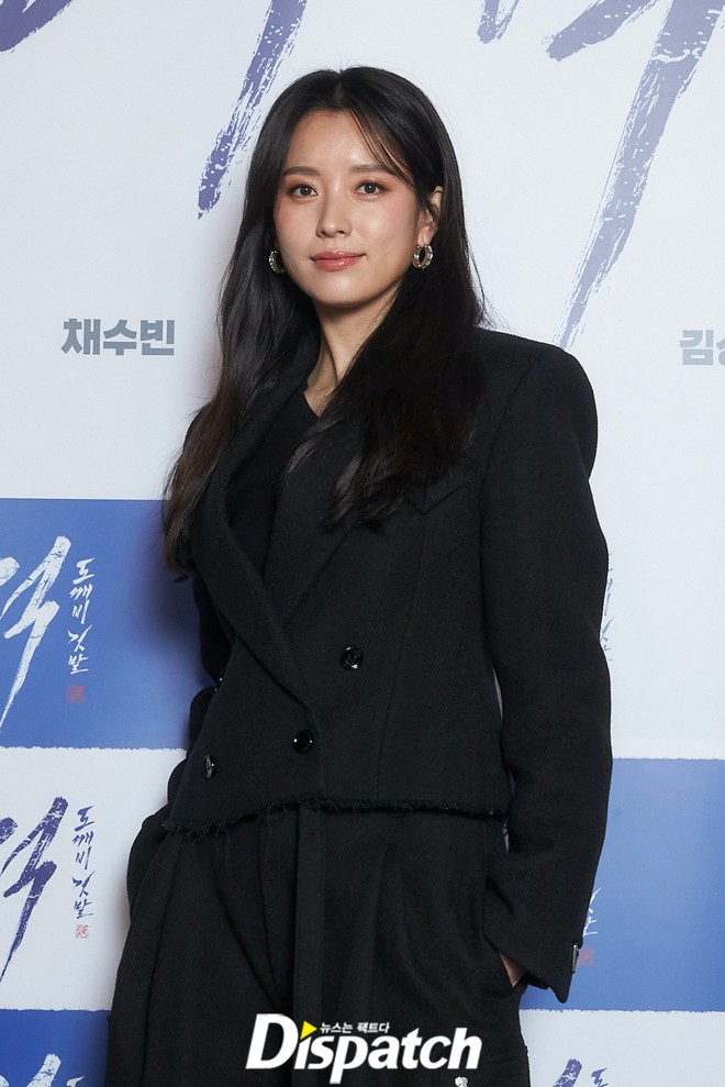 Cả d&agrave;n sao khủng đổ bộ sự kiện: Han Hyo Joo lồ lộ dấu vết l&atilde;o h&oacute;a, Sehun - Kang Ha Neul biến họp b&aacute;o th&agrave;nh s&agrave;n đấu visual hay g&igrave; - Ảnh 8.