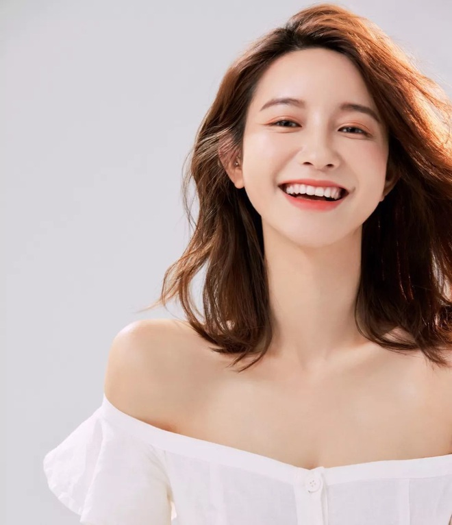 Ông hoàng - bà chúa ngành livestream bán hàng: Kiếm cả nghìn tỷ từ việc khuyên người khác nên mua món đồ nào, xài cái gì để đẹp! - Ảnh 5. Ông hoàng - bà chúa ngành livestream bán hàng: Kiếm cả nghìn tỷ từ việc khuyên người khác nên mua món đồ nào, xài cái gì để đẹp! - Ảnh 5.