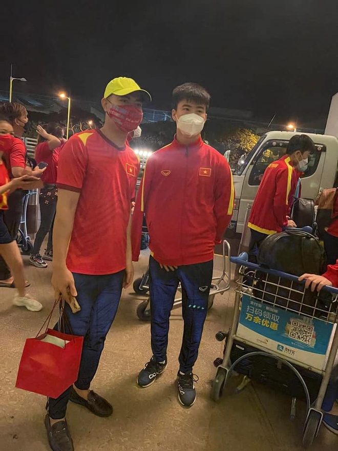 Duy Mạnh: Anh chàng chắc chắn là một trong những cầu thủ sáng giá nhất của bóng đá Việt Nam hiện nay. Cùng xem hình ảnh của Duy Mạnh để khám phá thêm về sức mạnh và tinh thần chiến đấu không ngừng nghỉ của một cầu thủ đích thực.
