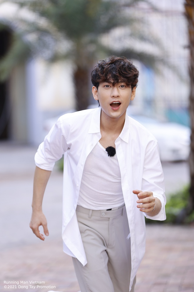 Isaac tái ngộ đến 3 tình cũ ở Running Man, có cả mỹ nam suýt... khóa môi! - Ảnh 3.