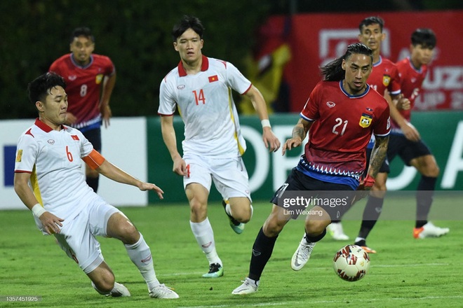 Tuyển Lào tạo kỳ tích sau 27 năm dù thua tuyển Việt Nam 0-2 ở AFF Cup 2020 - Ảnh 1.