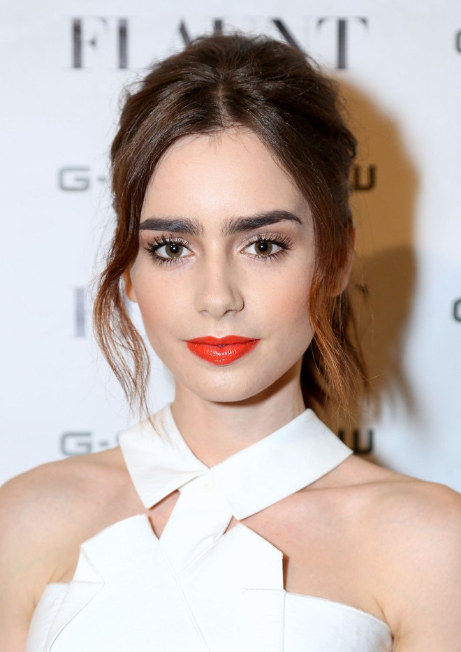 Thế gian vậy mà còn người như Lily Collins: Mắt tím, môi bầm, tóc lởm chởm mà vẫn đẹp lặng người - Ảnh 5.